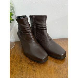 David Tate Brown Leather Bootie Size 8.5
